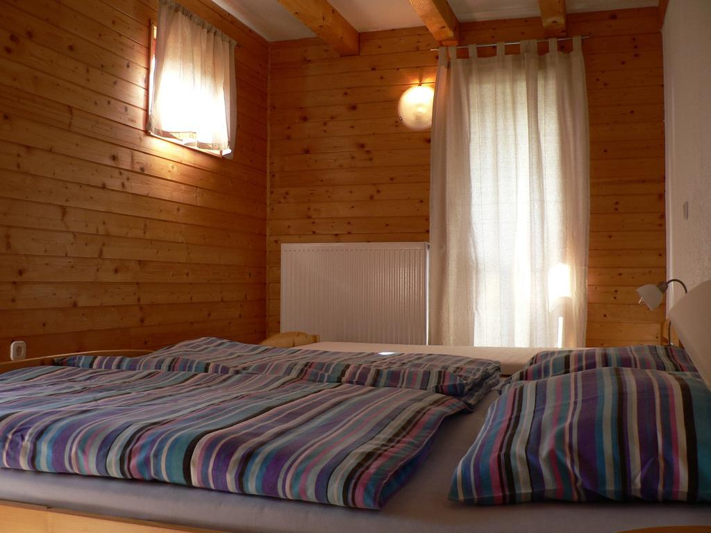 Apartments And Holiday Home Grohar Kranjska Gora Room photo